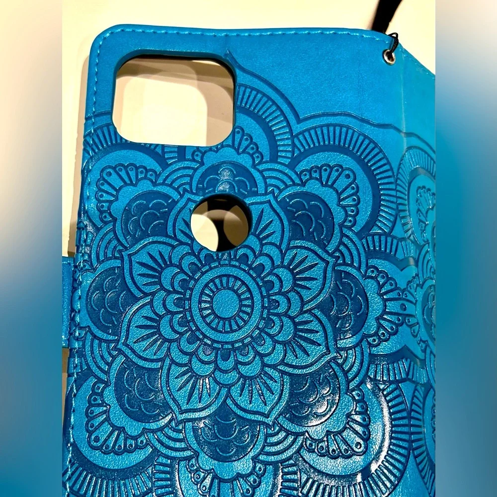 Phone Case/Wallet - Picture 3 of 7